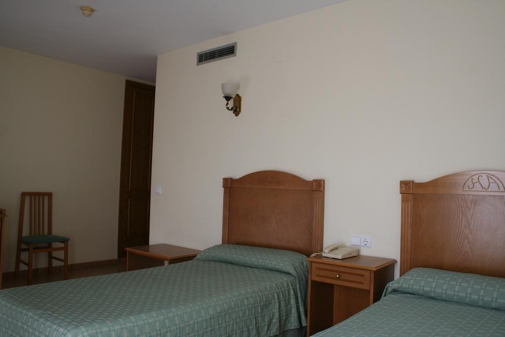 Hotel Austria 76 Sagunto Pokoj fotografie